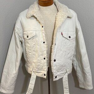 Levi’s Premium Cozy Cocoon Sherpa Trucker Jacket – Women’s White Denim (M)